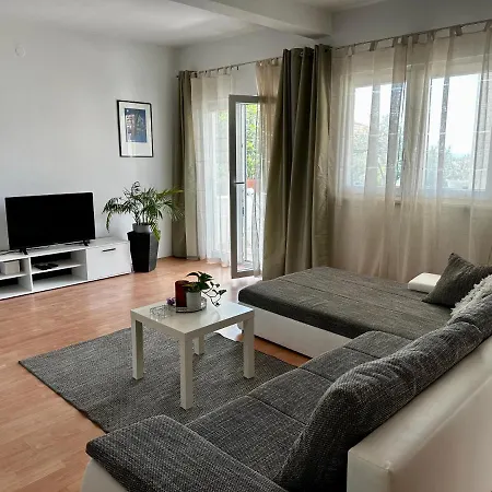 Comfort Zone, Apartman